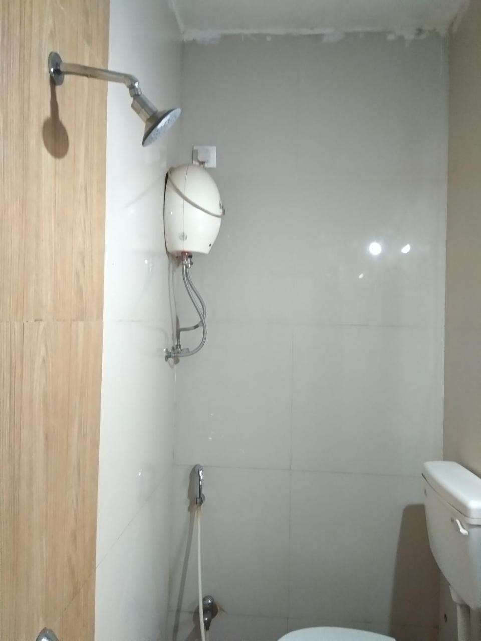 Iroomz Dwaraka Residency Белларі Екстер'єр фото